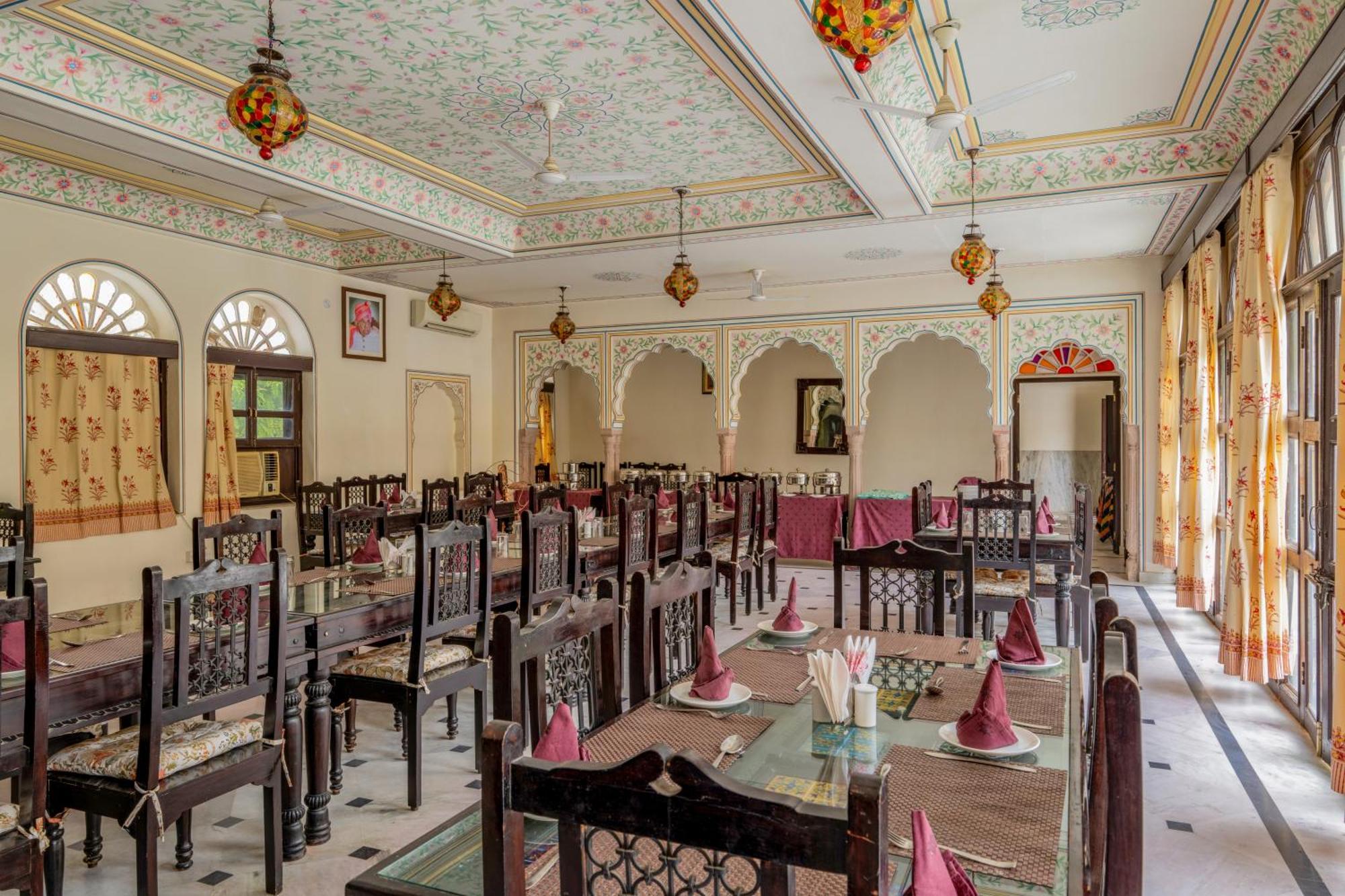 Dhulagarh Heritage Palace Hotel Near Jaipur Bānskhoh Exteriör bild