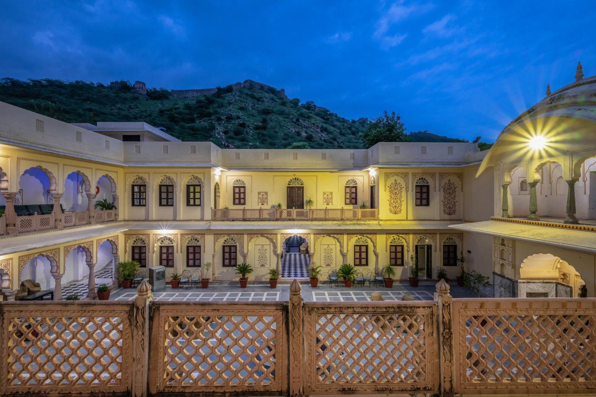 Dhulagarh Heritage Palace Hotel Near Jaipur Bānskhoh Exteriör bild