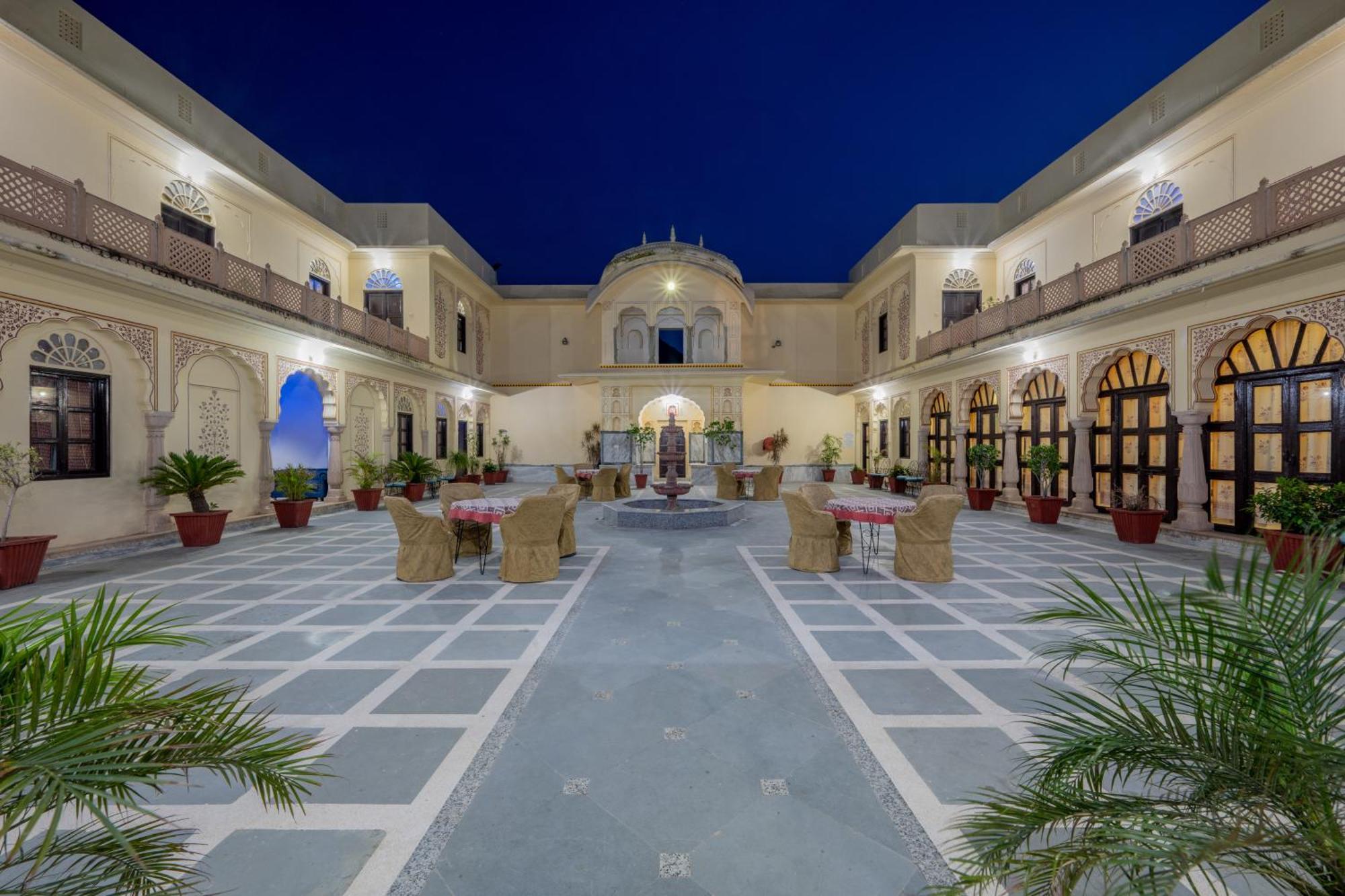 Dhulagarh Heritage Palace Hotel Near Jaipur Bānskhoh Exteriör bild