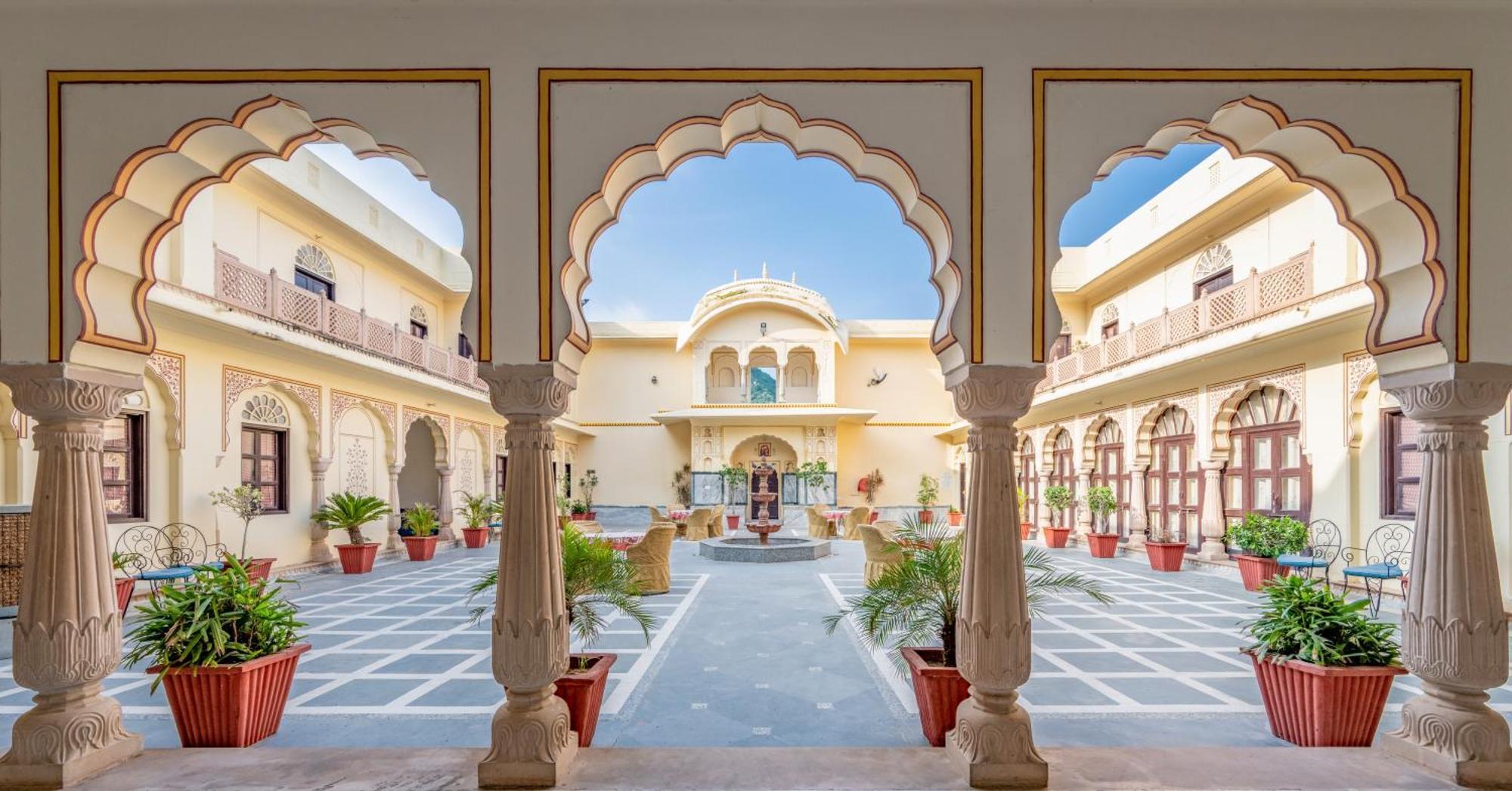Dhulagarh Heritage Palace Hotel Near Jaipur Bānskhoh Exteriör bild