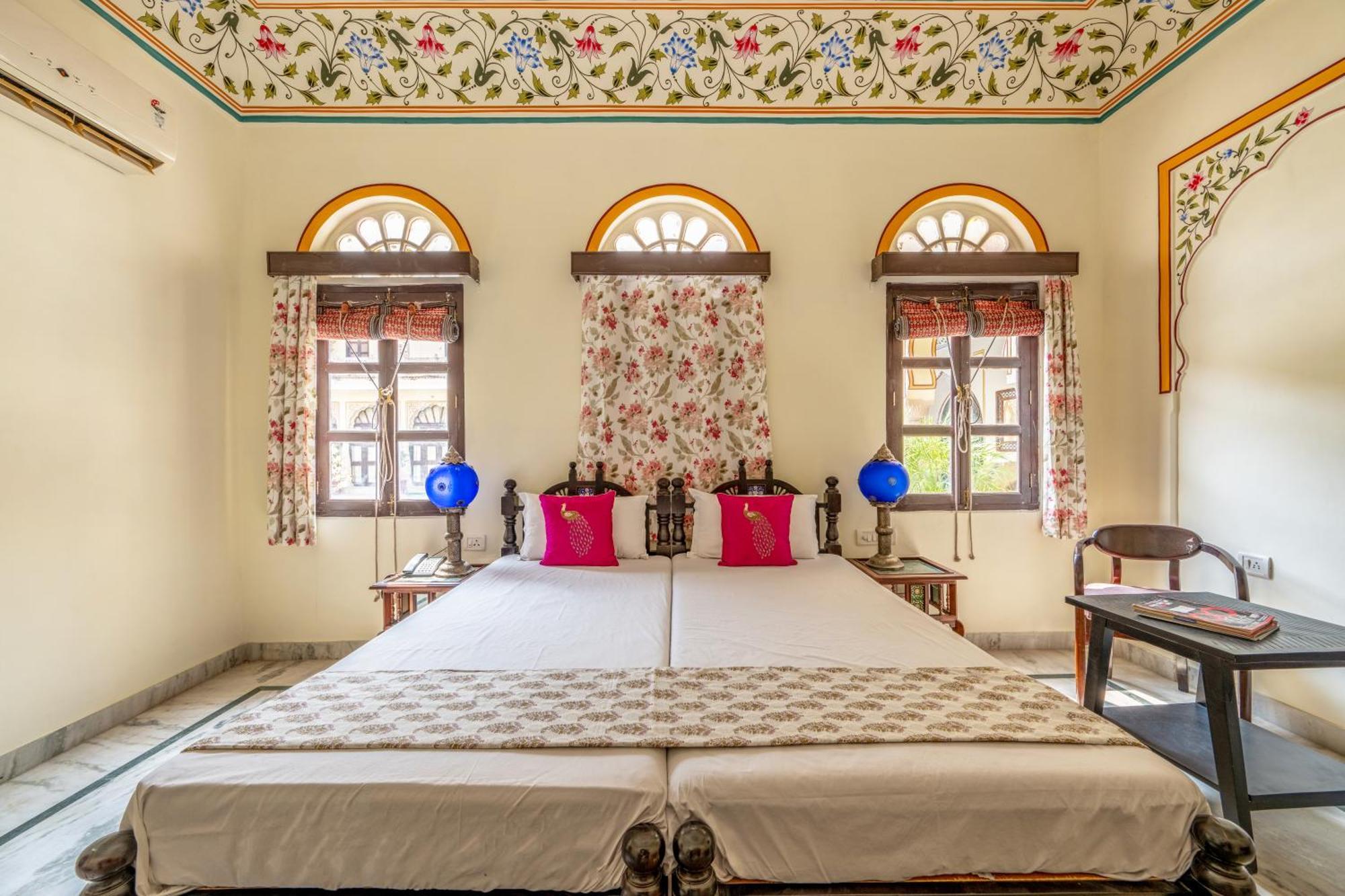 Dhulagarh Heritage Palace Hotel Near Jaipur Bānskhoh Exteriör bild