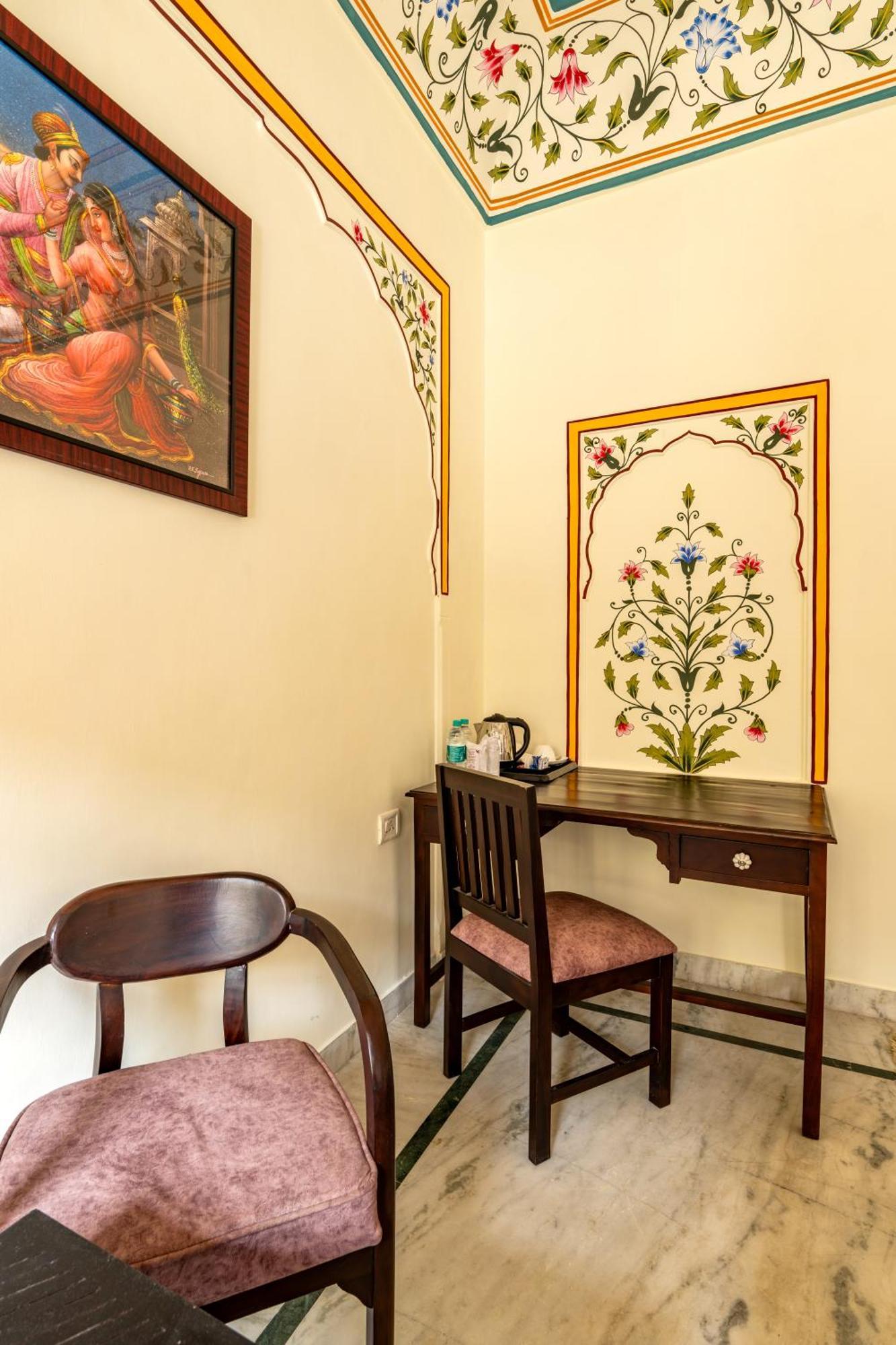 Dhulagarh Heritage Palace Hotel Near Jaipur Bānskhoh Exteriör bild