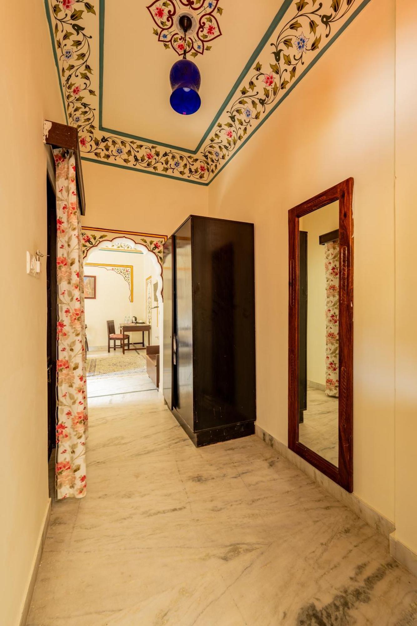 Dhulagarh Heritage Palace Hotel Near Jaipur Bānskhoh Exteriör bild